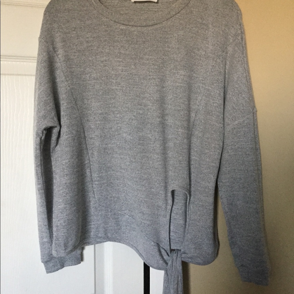 Goodnight Macaroon gray sweater M EUC